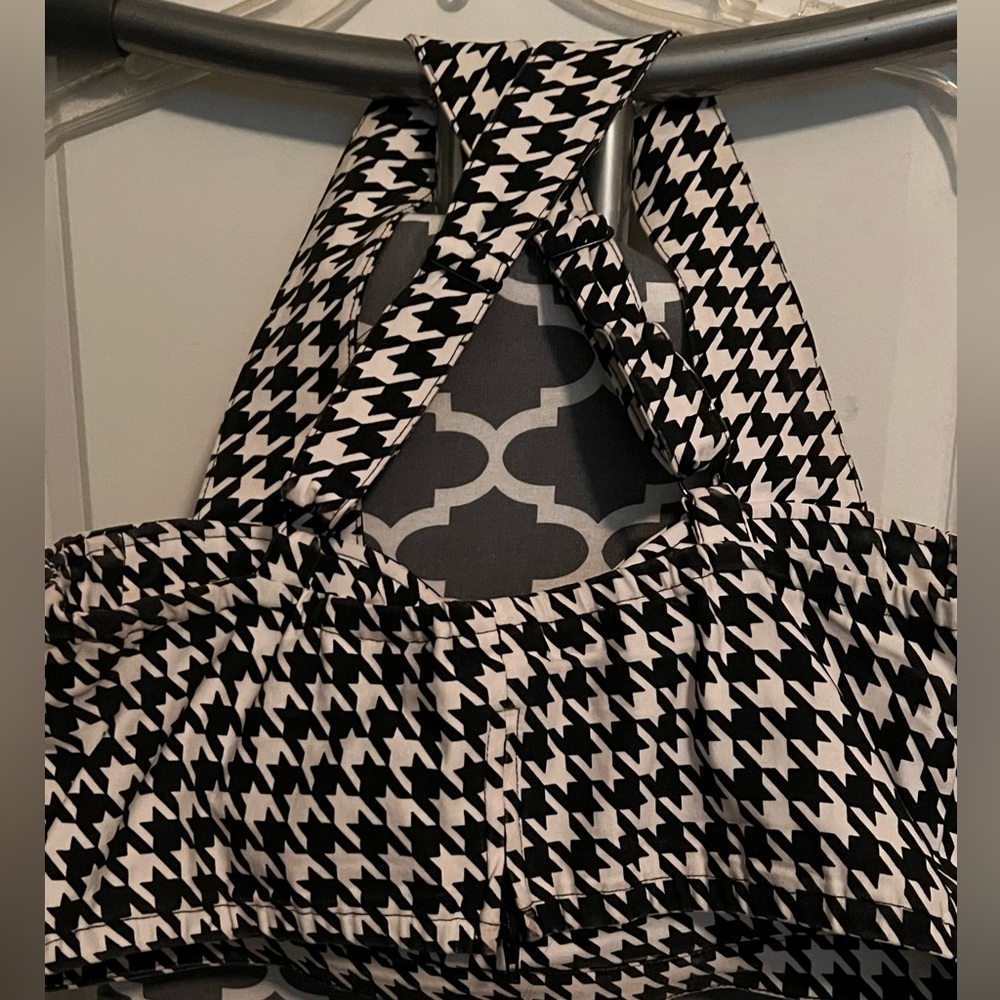 Deadly Dames Pinup Couture Traci Lords Black and White Houndstooth Crop Top - Picture 3 of 6